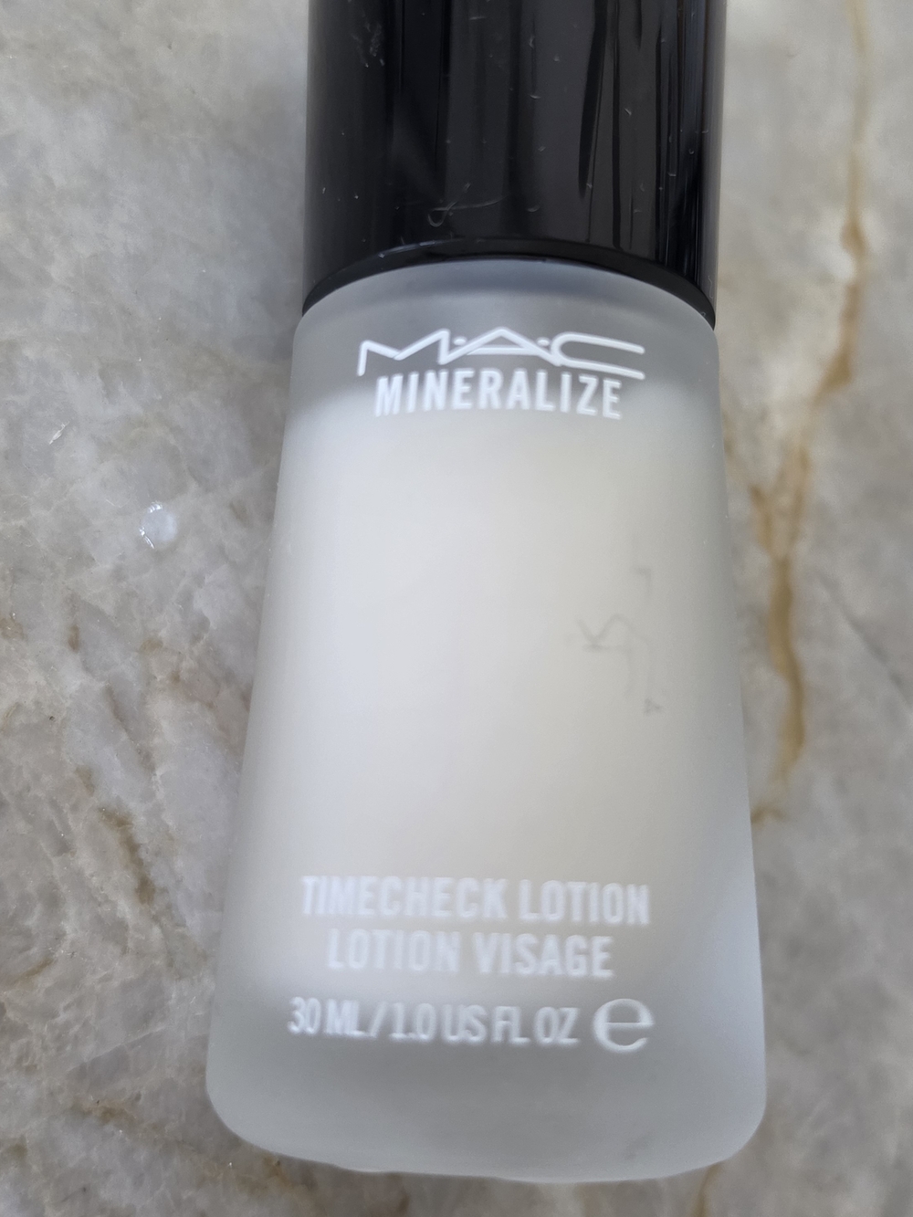 MAC Cosmetics Mineralize Timecheck Lotion - Frost White & Black Cap